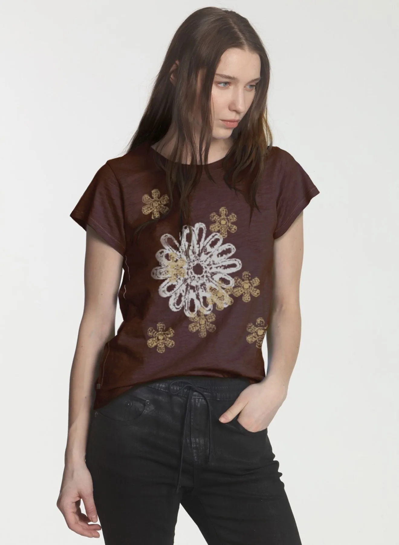 Graphic Ava Tee - Maroon Daisy Flower