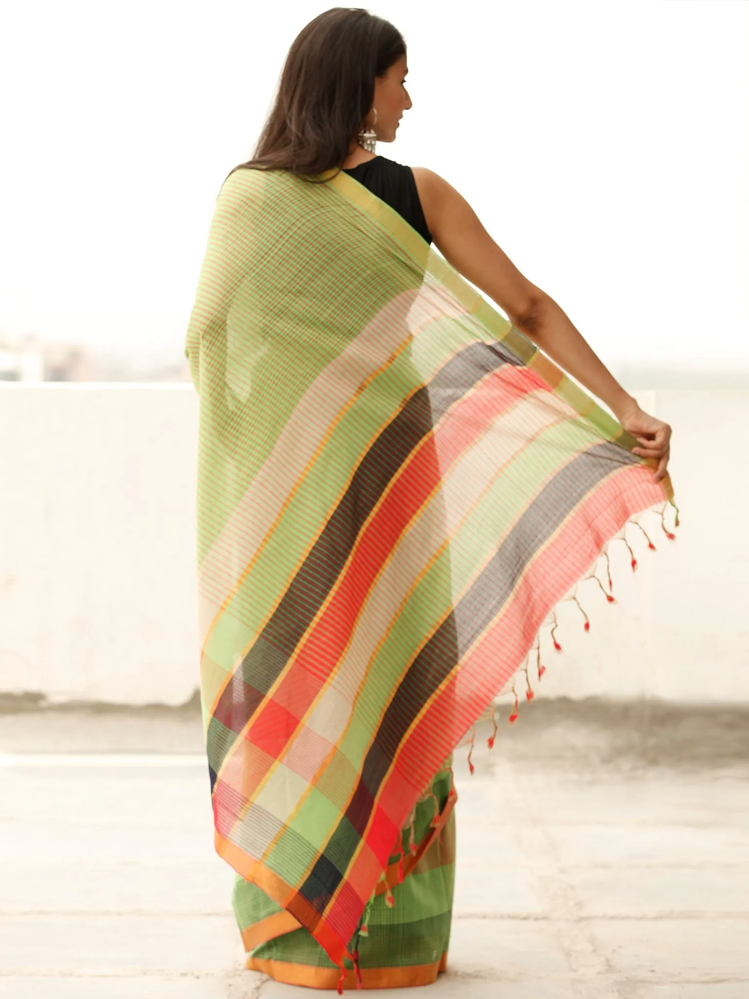 Green Coral Handloom Mangalagiri Cotton Saree With Zari Border - S031703854