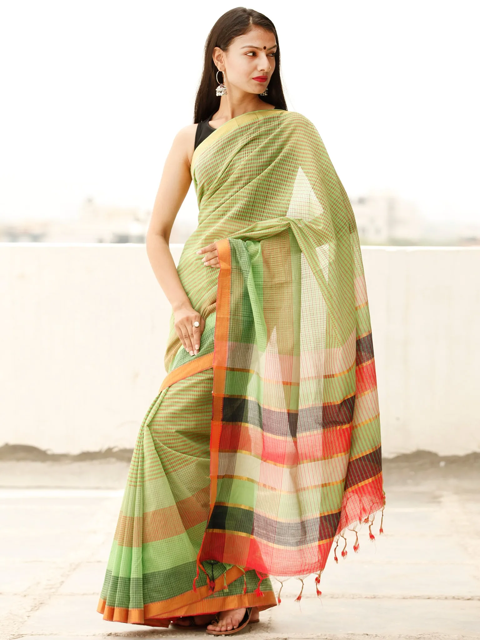 Green Coral Handloom Mangalagiri Cotton Saree With Zari Border - S031703854