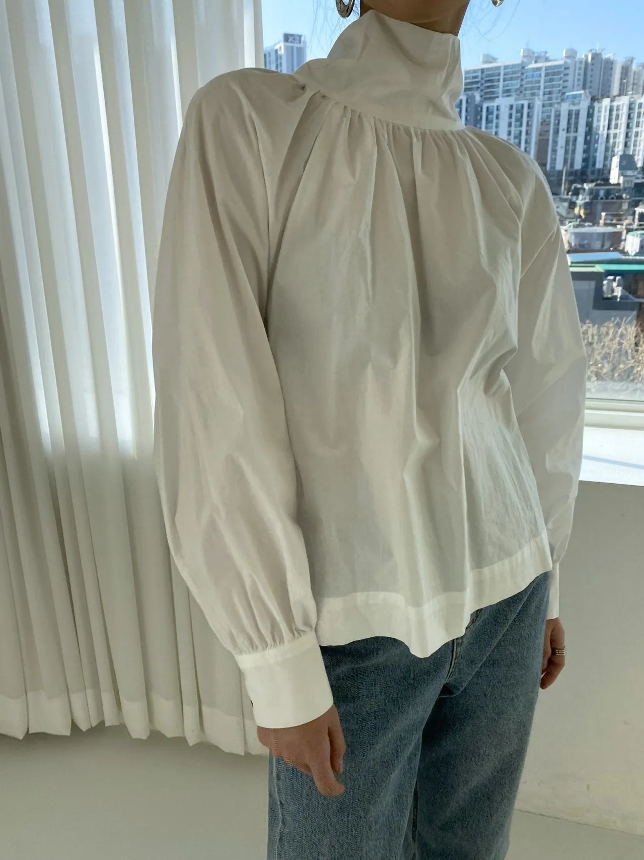 HIGH NECK COTTON BLOUSE WITH NECK TIE