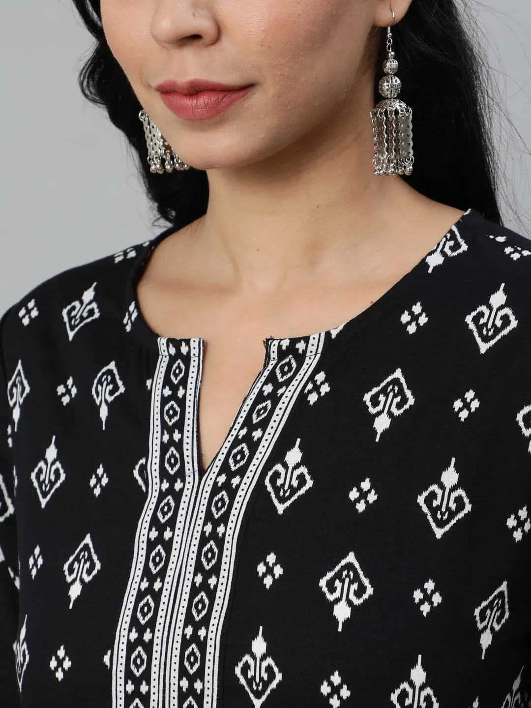 Women Black & White Printed Cotton Tunic